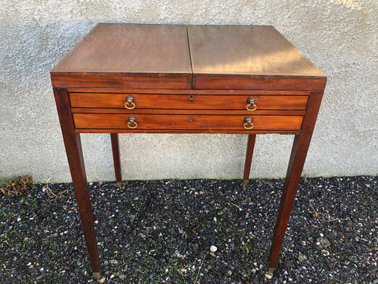 Photos geo dressing table