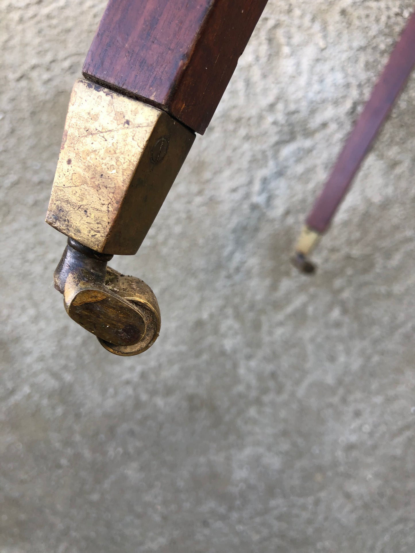 Photos geo dressing table