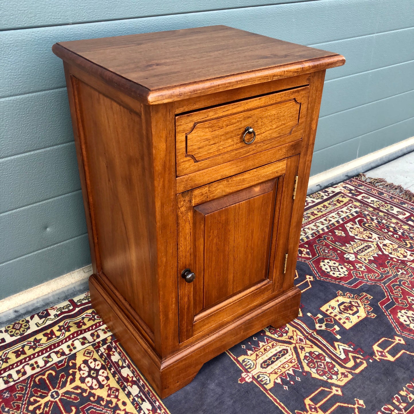 A Pair Of Solid Teak Vintage Bedside Cabinets / Vintage Bedside Tables ( SOLD )