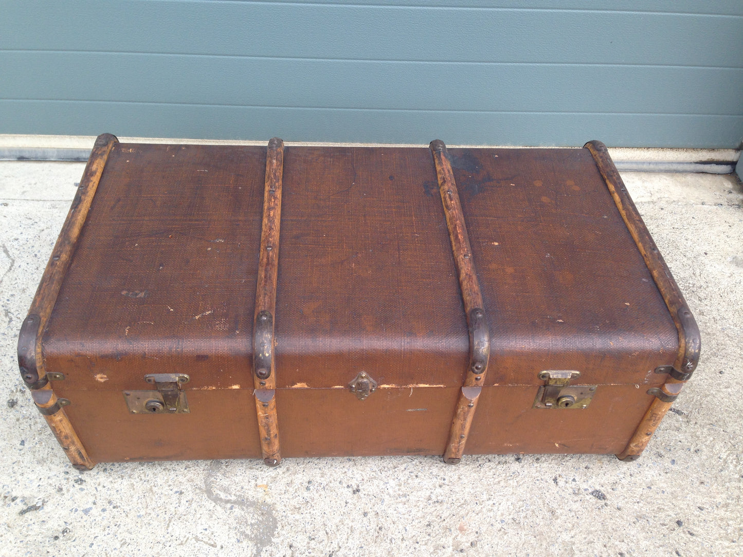 204.....Vintage Travel Trunk / Make Great Coffee Table....SOLD !
