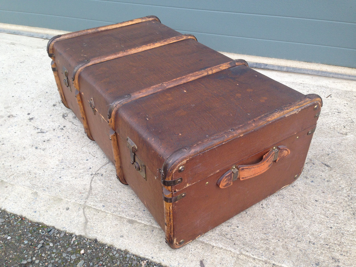 204.....Vintage Travel Trunk / Make Great Coffee Table....SOLD !