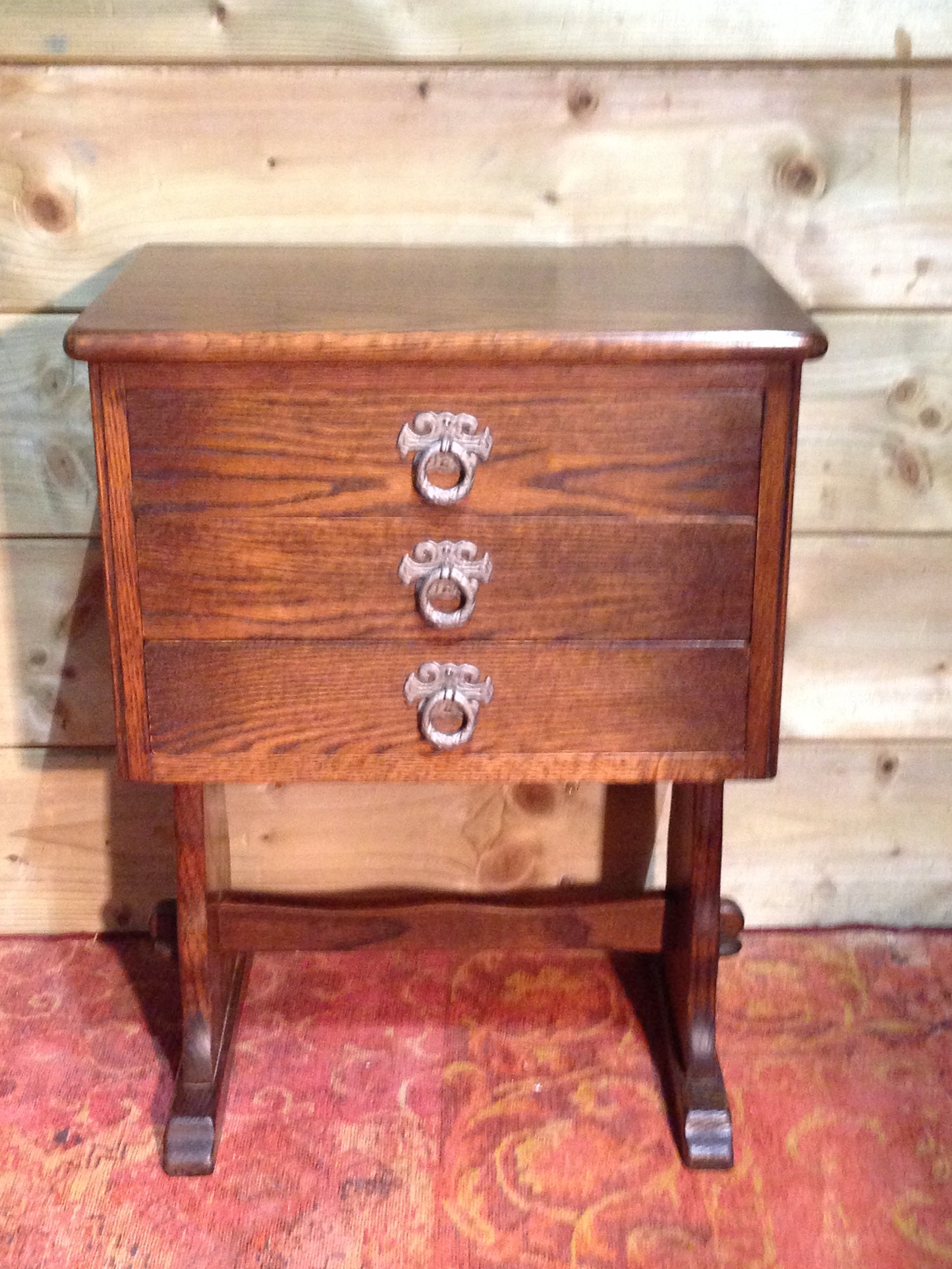 Pair Of Vintage Oak Bedside Chests / Old Charm Style Bedside Chests