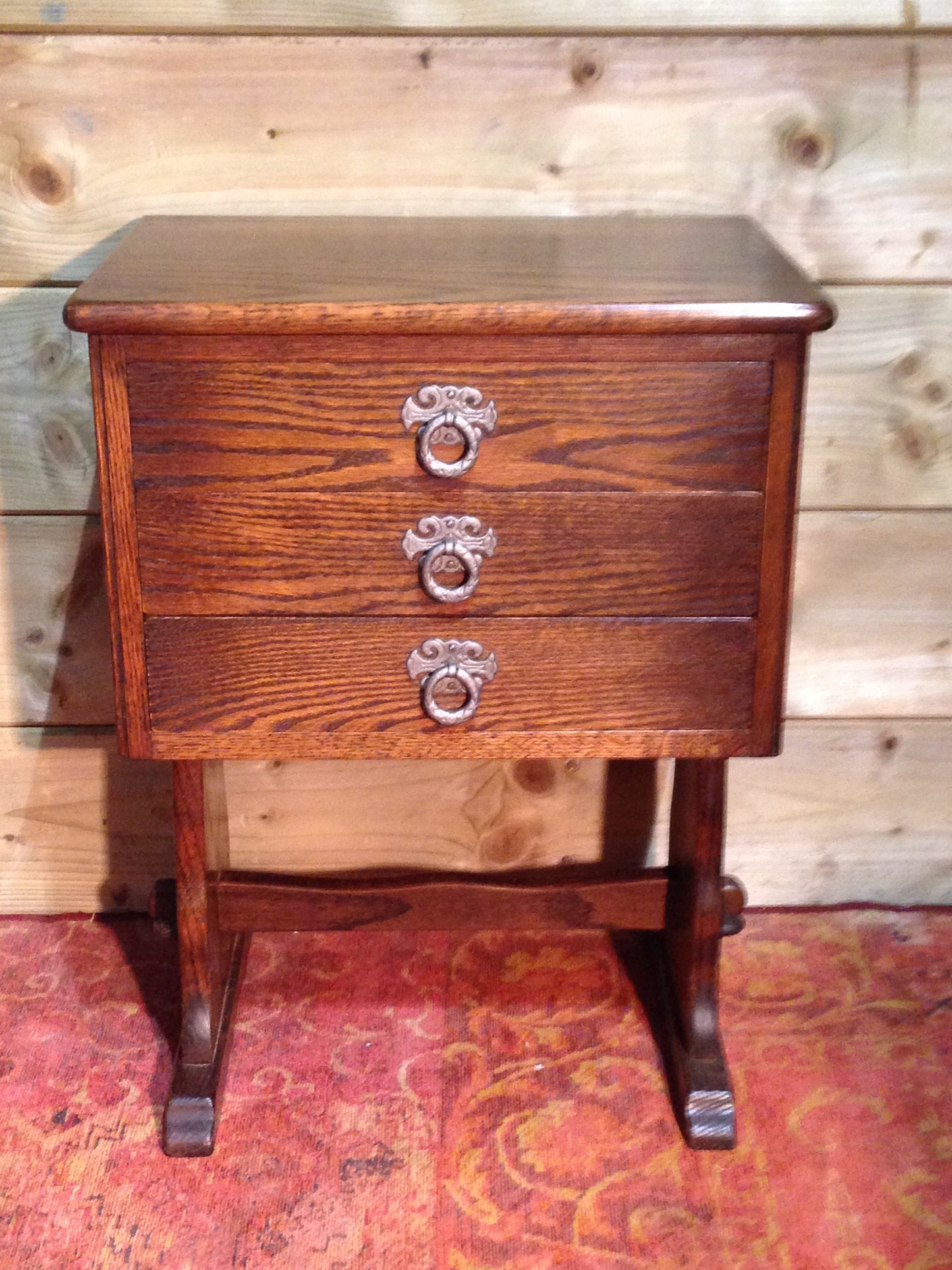 Pair Of Vintage Oak Bedside Chests / Old Charm Style Bedside Chests
