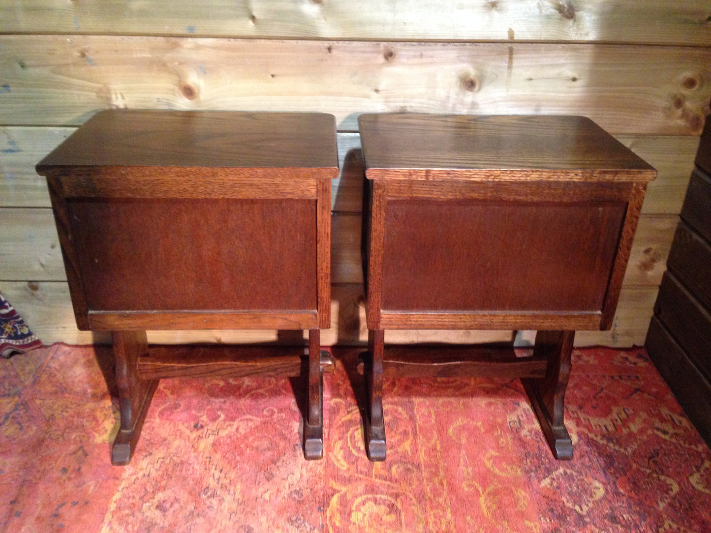 Pair Of Vintage Oak Bedside Chests / Old Charm Style Bedside Chests