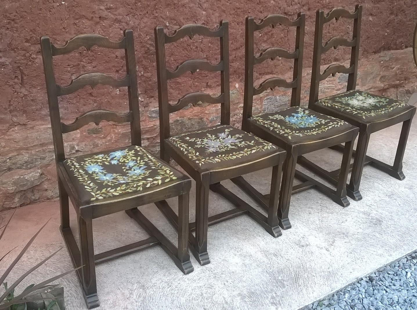 Set Of 4 Arts And Crafts Oak Chairs