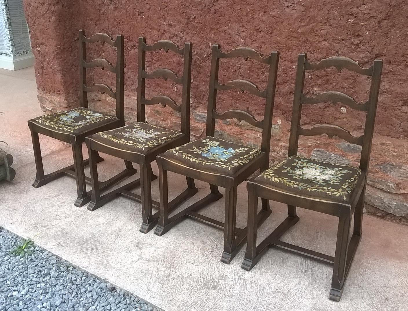 Set Of 4 Arts And Crafts Oak Chairs