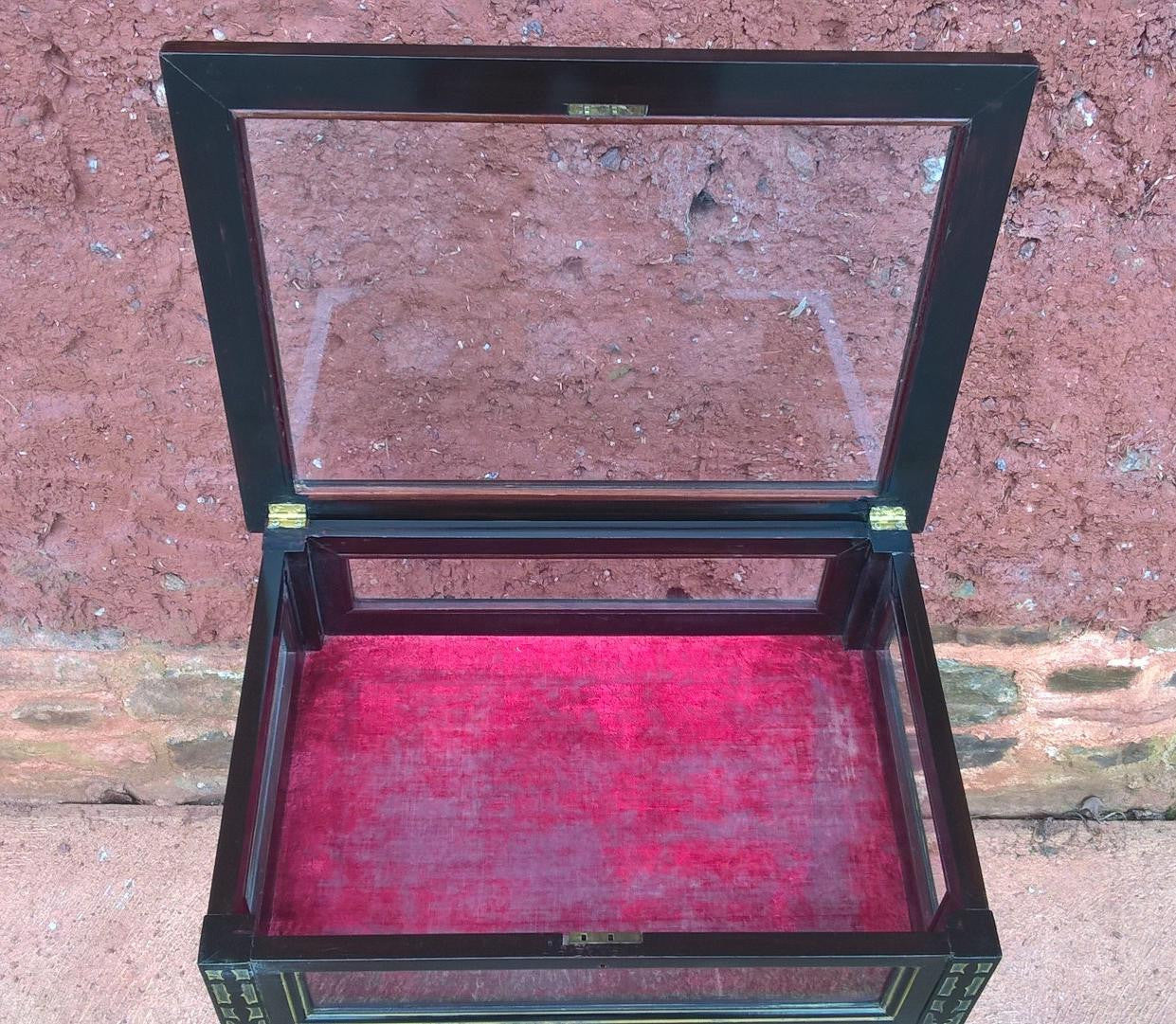 Edwardian Bijouterie Display Table