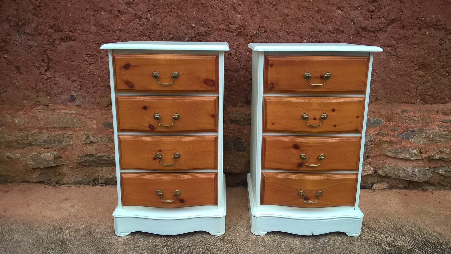 Pair Of Vintage Pine Bedside Chests / Bedside Cabinets