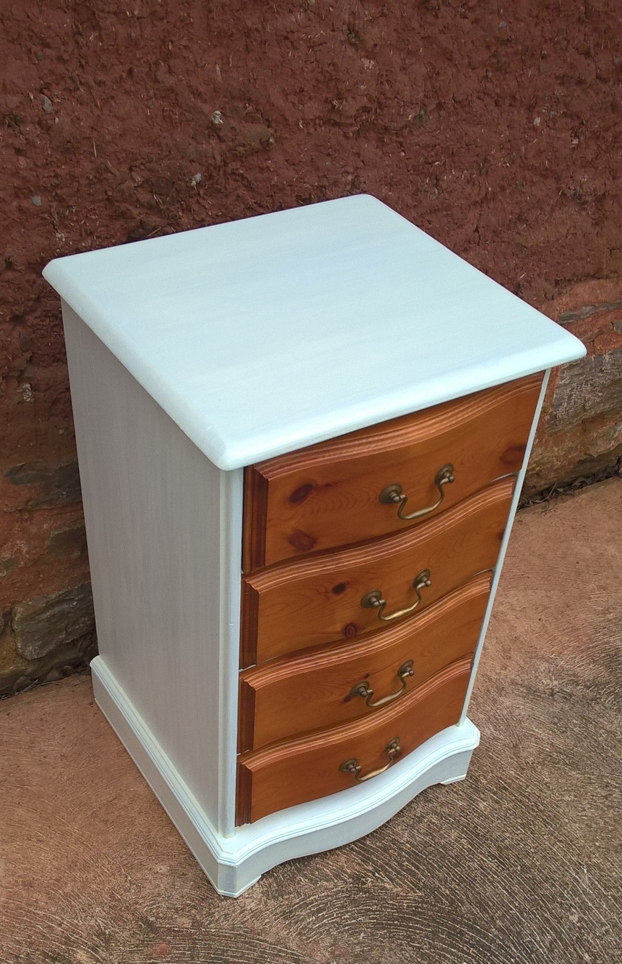 Pair Of Vintage Pine Bedside Chests / Bedside Cabinets