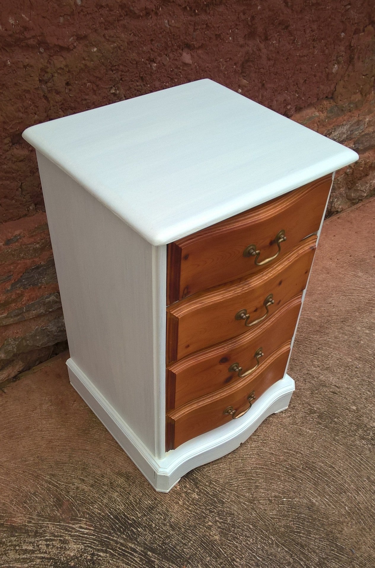 Pair Of Vintage Pine Bedside Chests / Bedside Cabinets