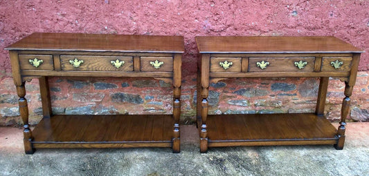 Fabulous Pair Of Vintage Solid Oak Side Tables / Serving Tables