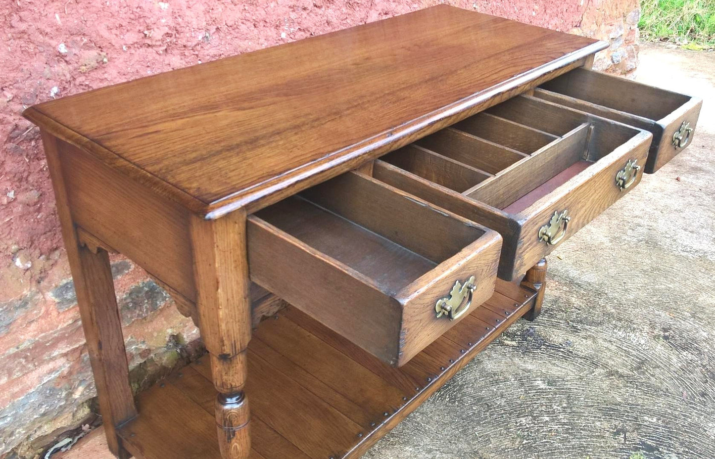 Fabulous Pair Of Vintage Solid Oak Side Tables / Serving Tables