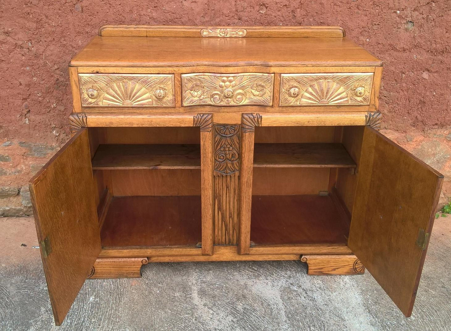 Stunning Vintage Carved Oak Sideboard With Metallic Gilding