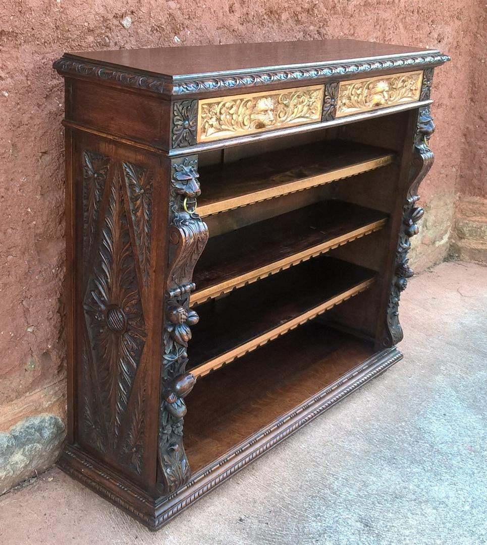 Magnificent Carved Oak Bookcase !