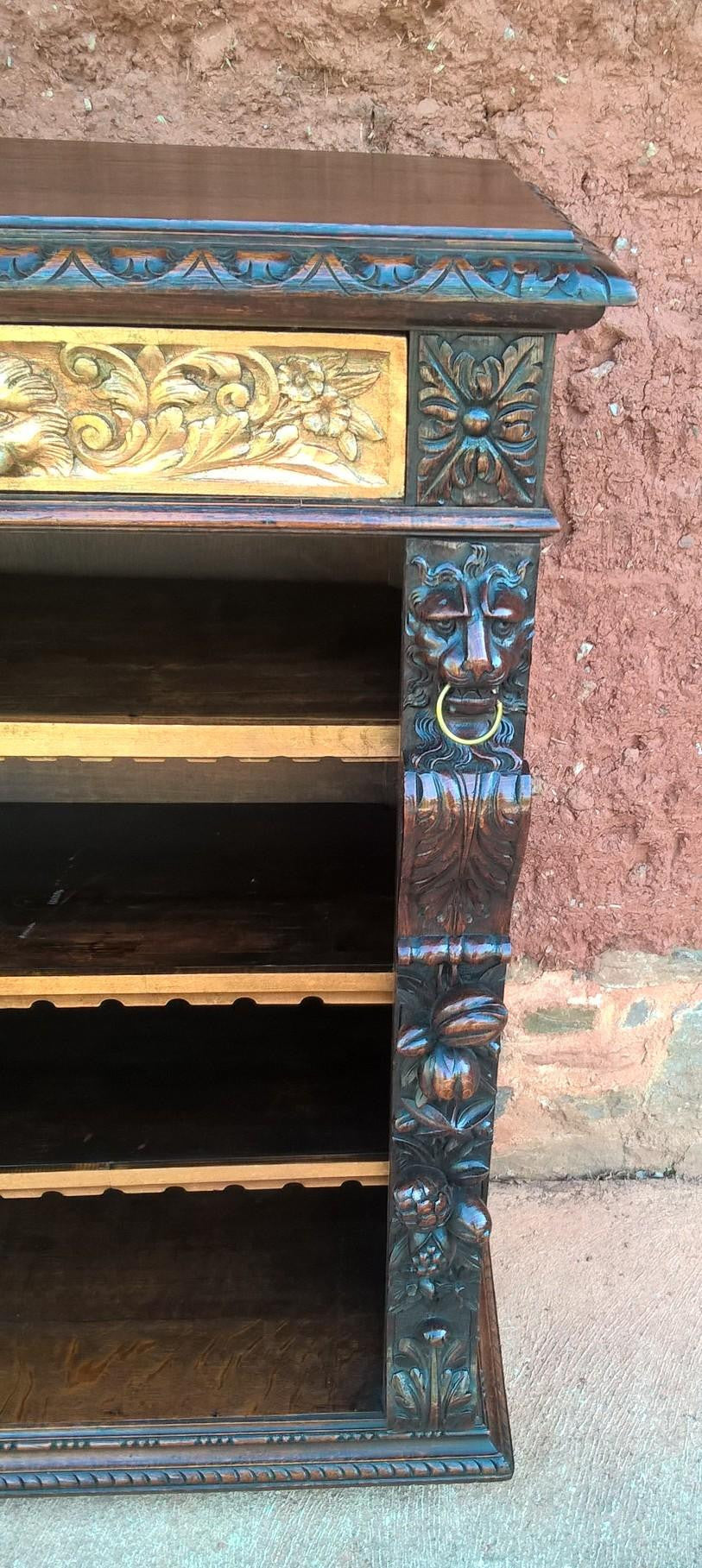 Magnificent Carved Oak Bookcase !