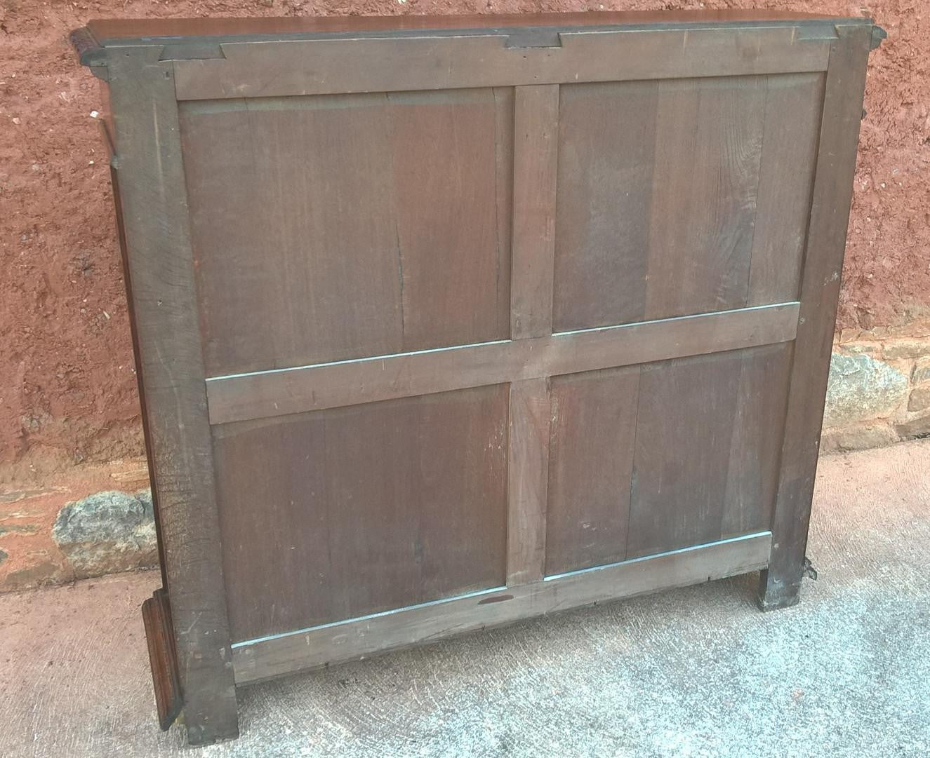 Magnificent Carved Oak Bookcase !