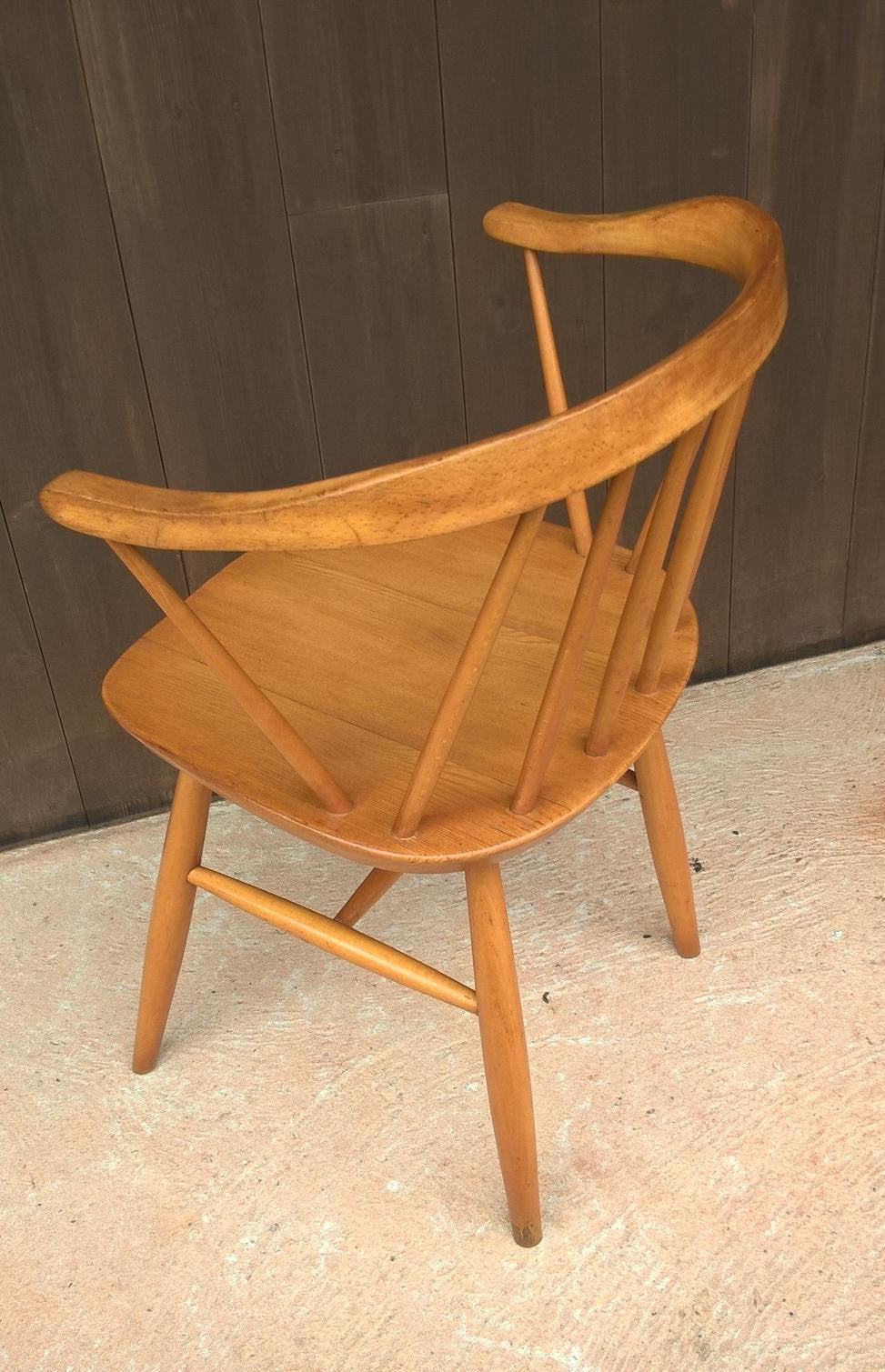 Rare (Ercol Style) Retro Table And 4 Chairs Made By Centa.
