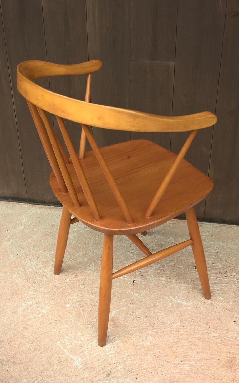 Rare (Ercol Style) Retro Table And 4 Chairs Made By Centa.