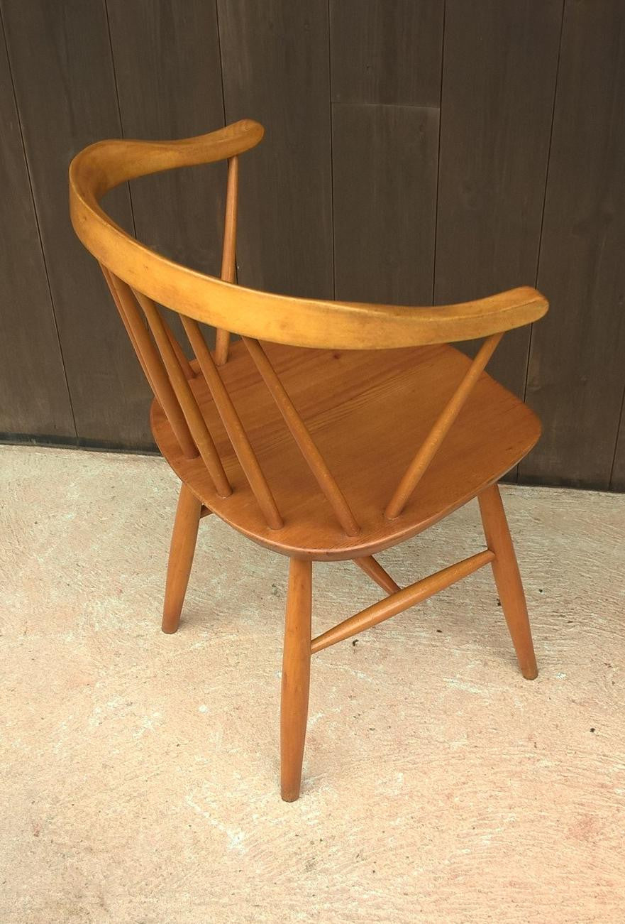 Rare (Ercol Style) Retro Table And 4 Chairs Made By Centa.