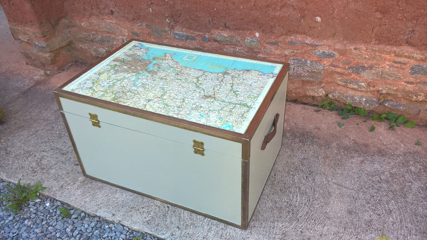 Vintage Travel Trunk / Storage Chest / Coffee Table