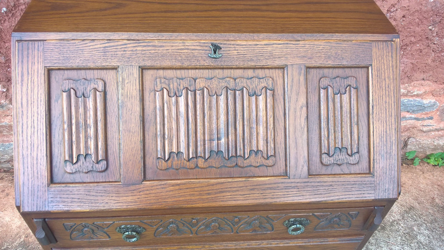 Vintage Old Charm Oak Bureau