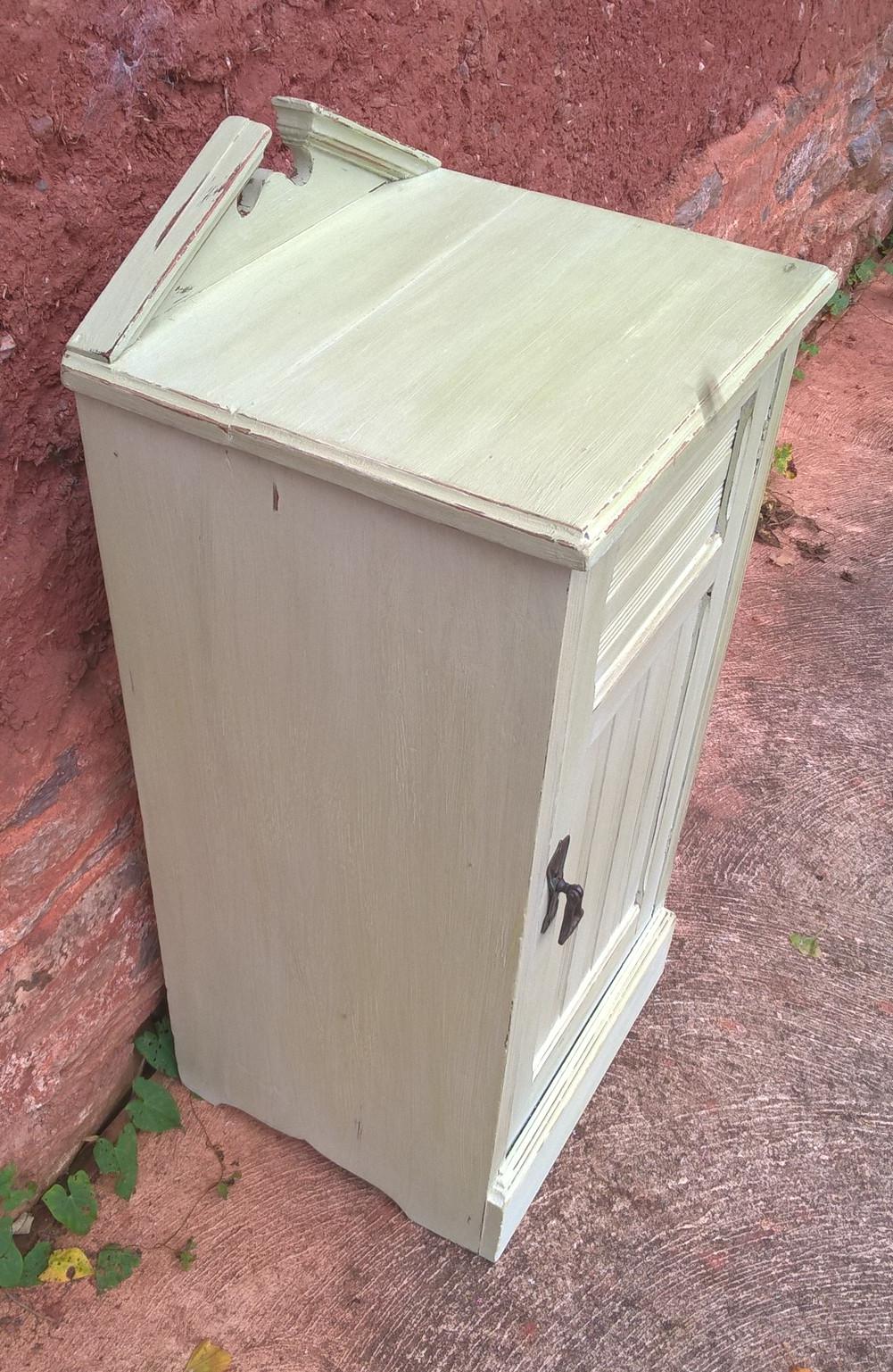 Vintage Shabby Chic Pot Cupboard / Bedside Cabinet
