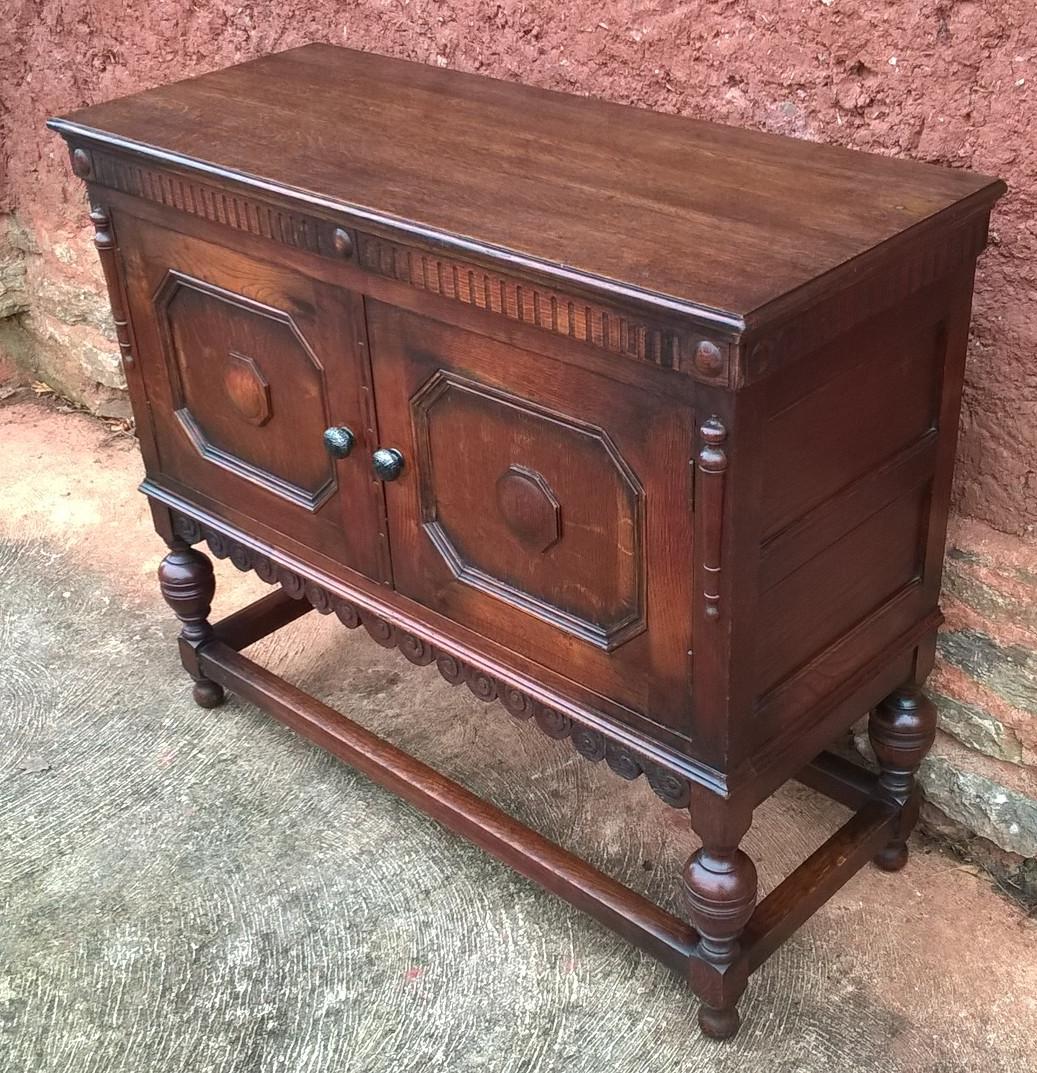 Lovely Vintage Oak Dresser Base / Sideboard / Drinks Cabinet