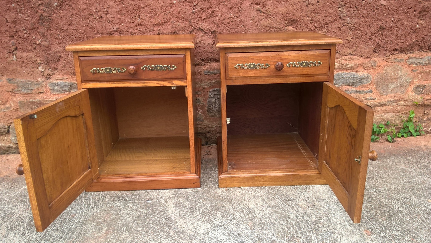 Pair Of Bedside Cabinets / Vintage Bedside Tables / Pair Lamp Tables