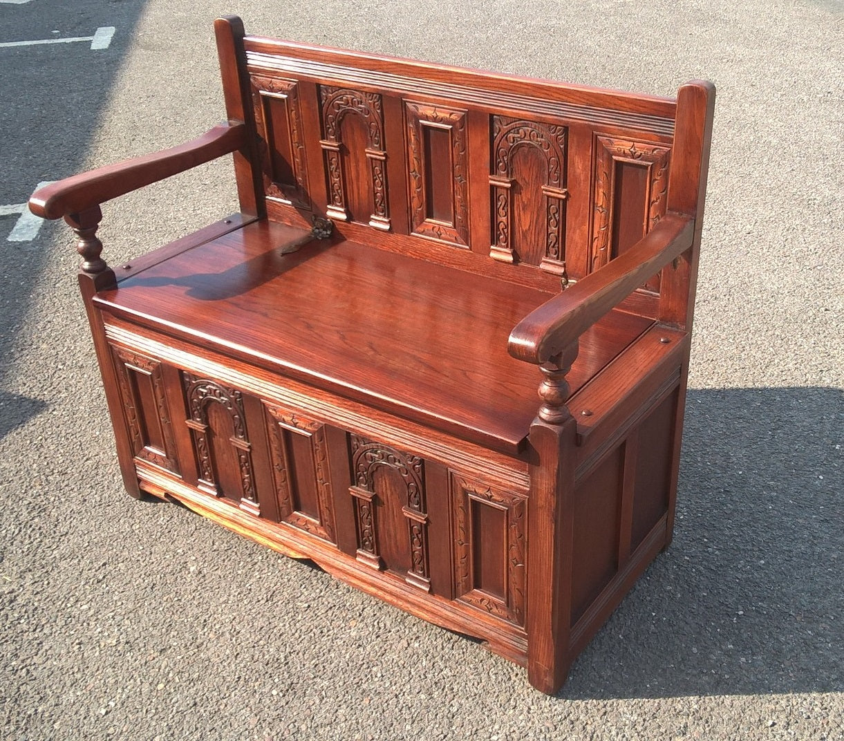 Small Vintage Carved Oak Settle - Gorgeous Old Charm Style Bench Seat