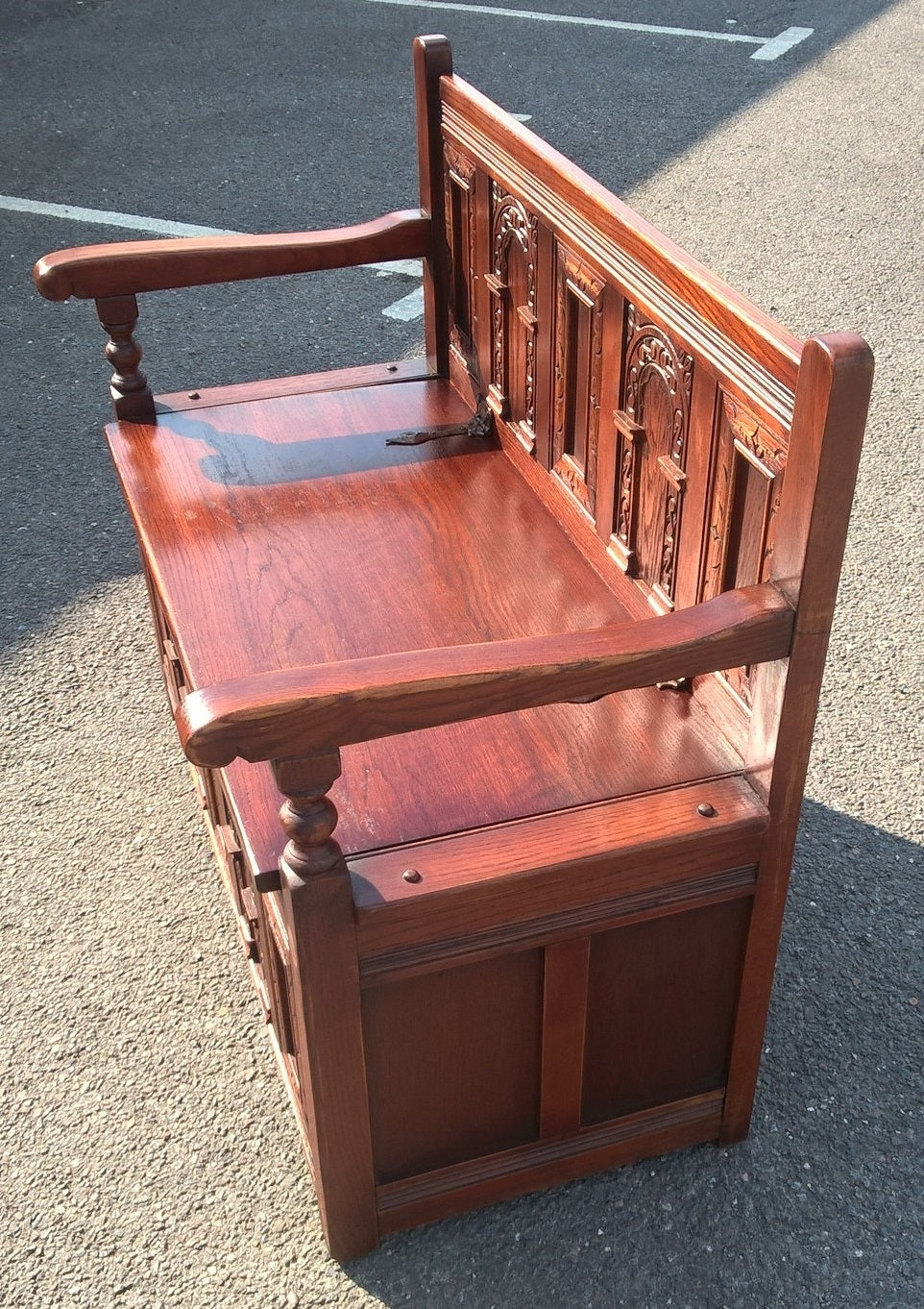 Small Vintage Carved Oak Settle - Gorgeous Old Charm Style Bench Seat