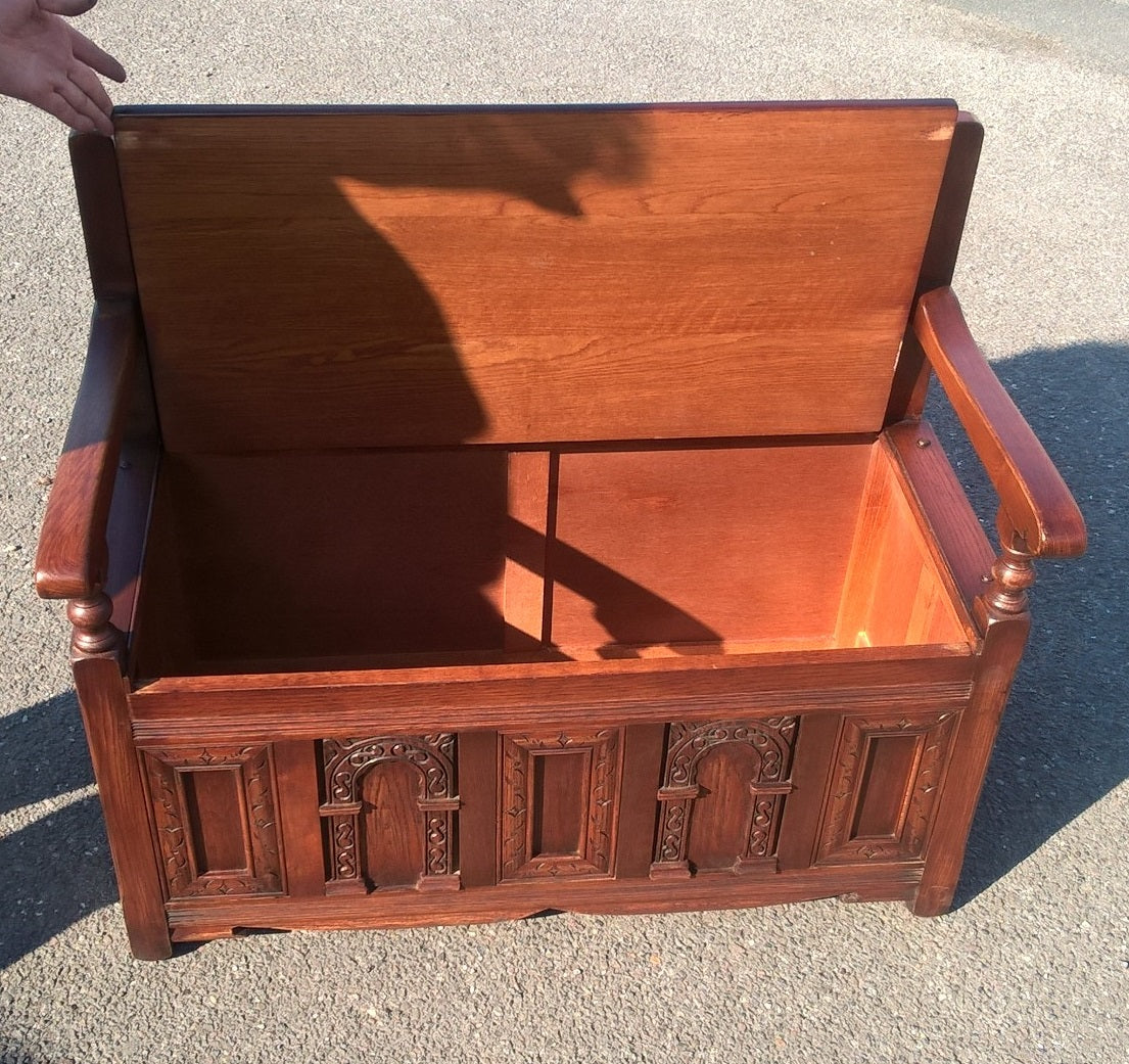 Small Vintage Carved Oak Settle - Gorgeous Old Charm Style Bench Seat