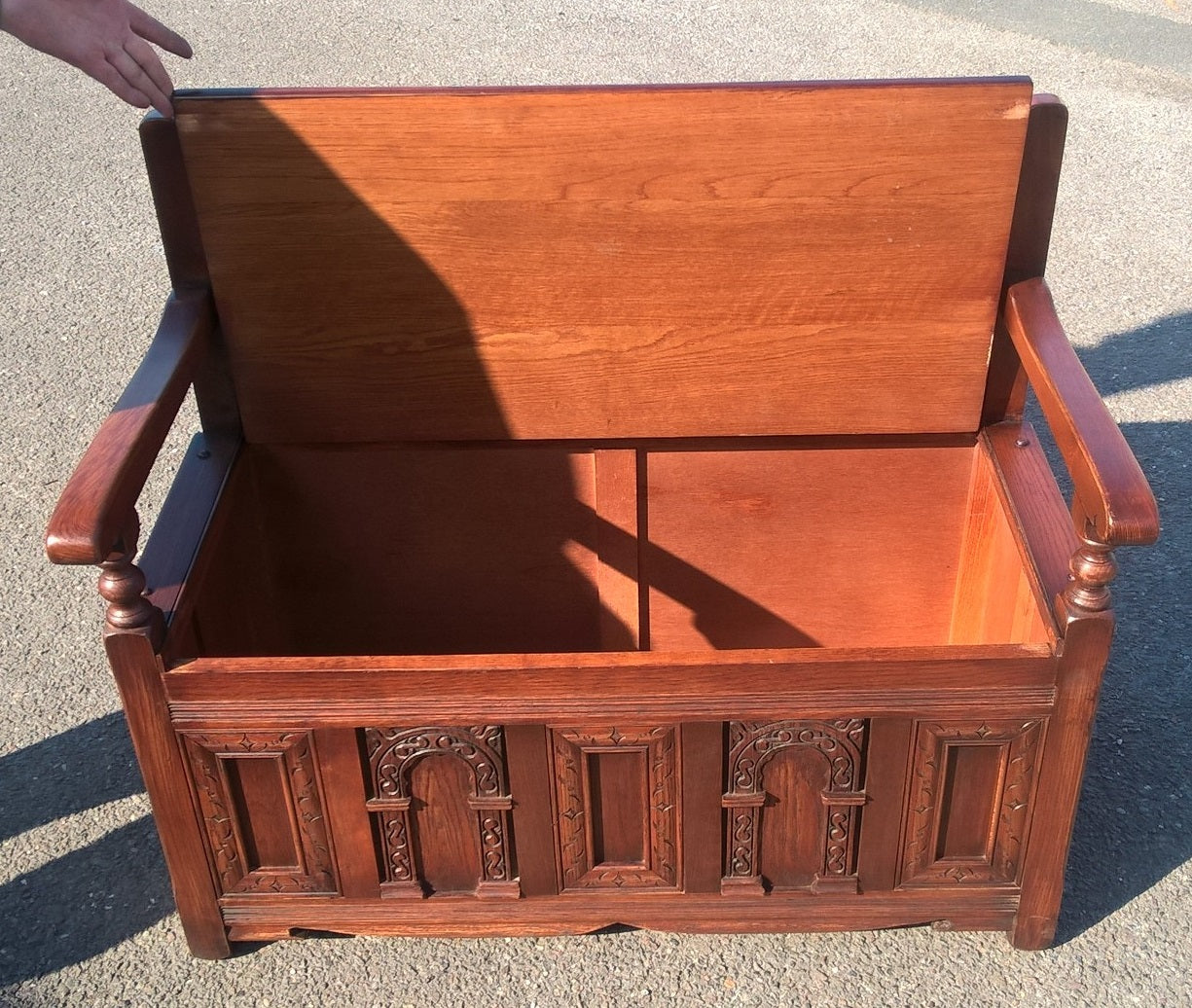 Small Vintage Carved Oak Settle - Gorgeous Old Charm Style Bench Seat