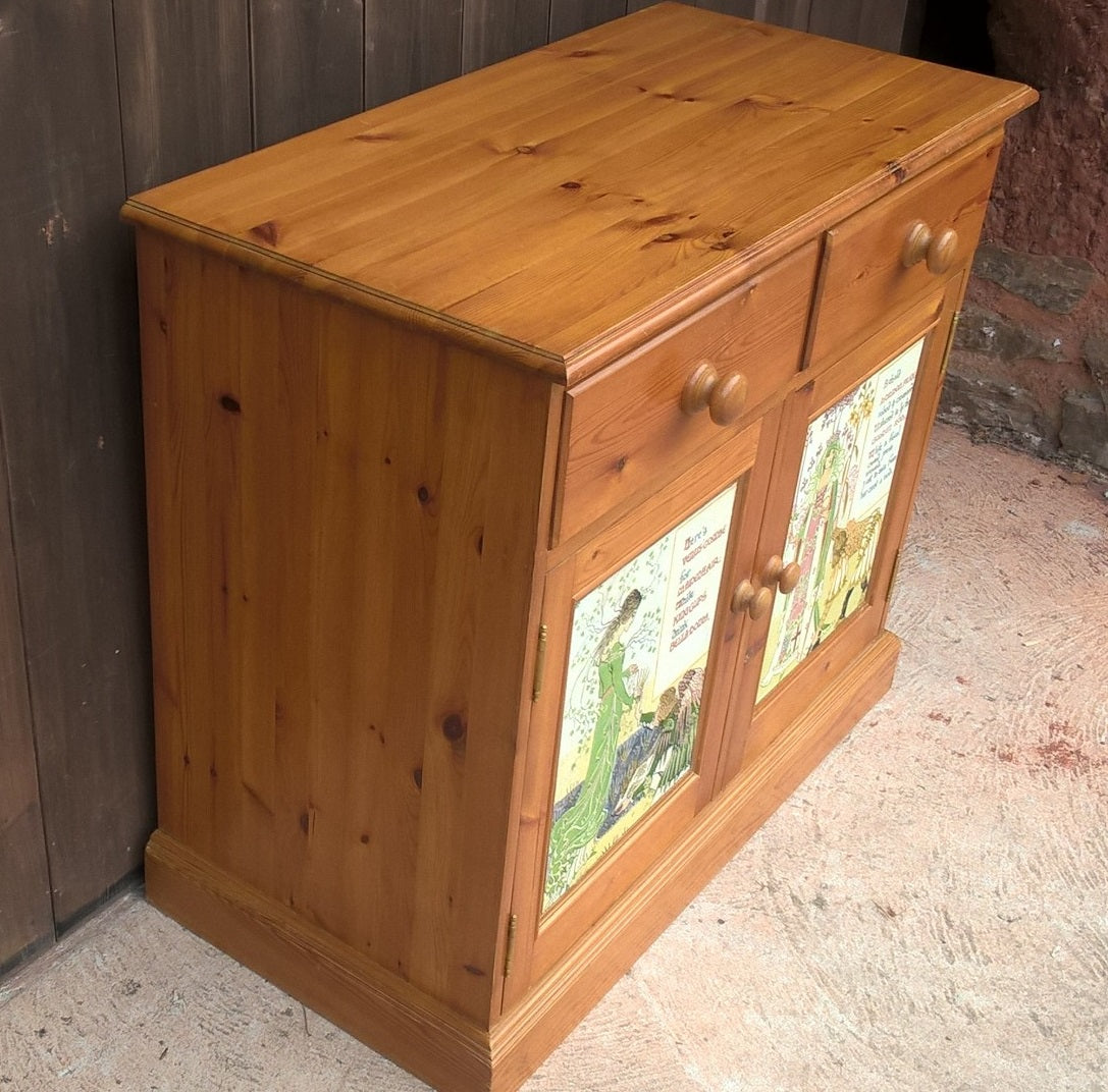 Vintage Pine Sideboard / Drinks Cabinet / Media Cabinet