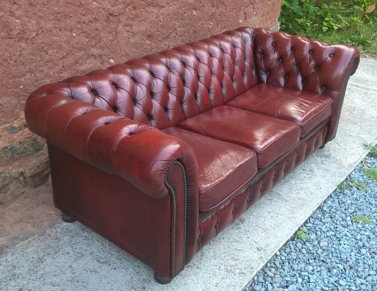 Chesterfield Leather Sofa - Vintage 3 Seat Settee -