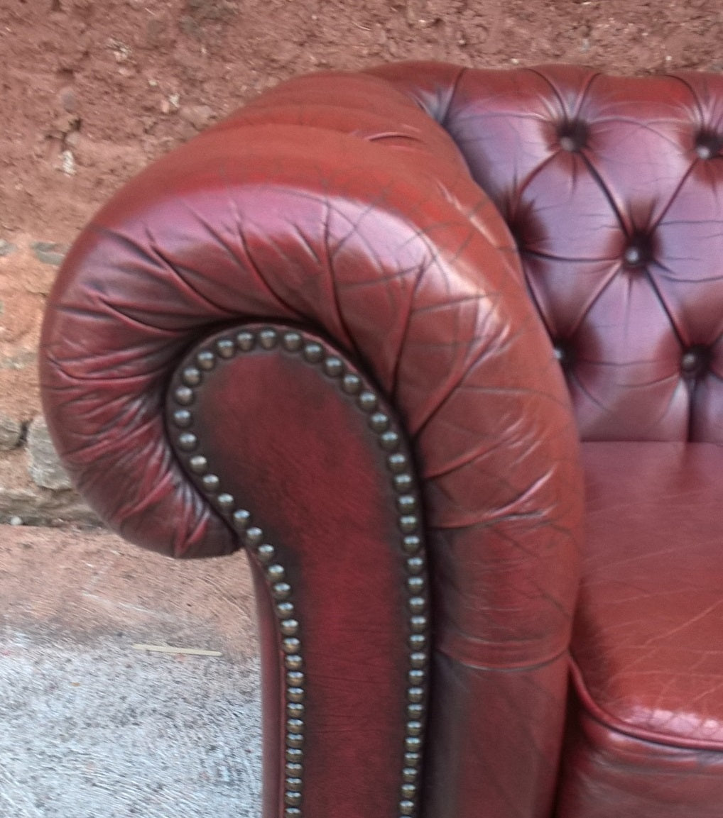 Chesterfield Leather Sofa - Vintage 3 Seat Settee -