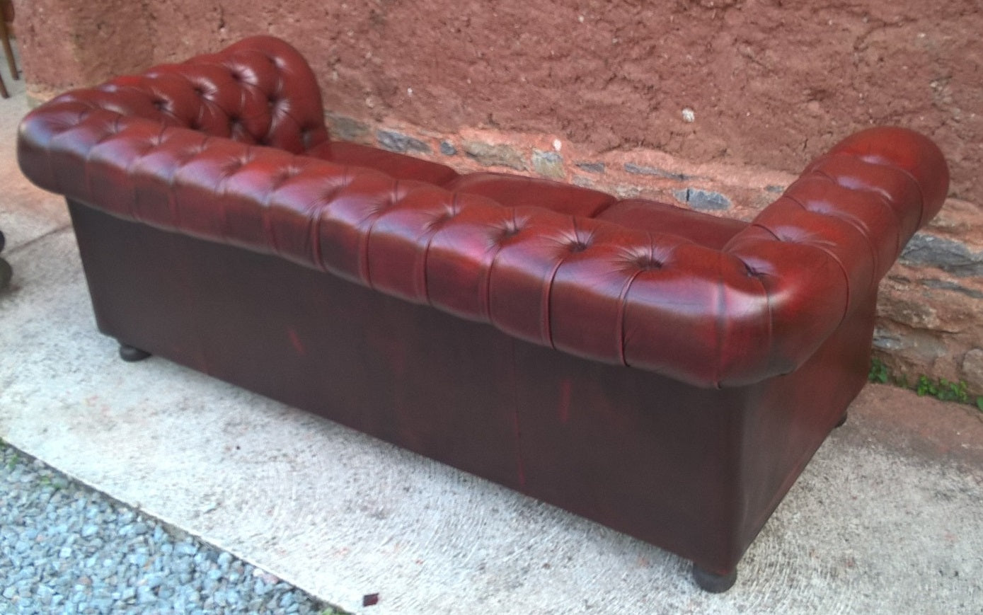 Chesterfield Leather Sofa - Vintage 3 Seat Settee -