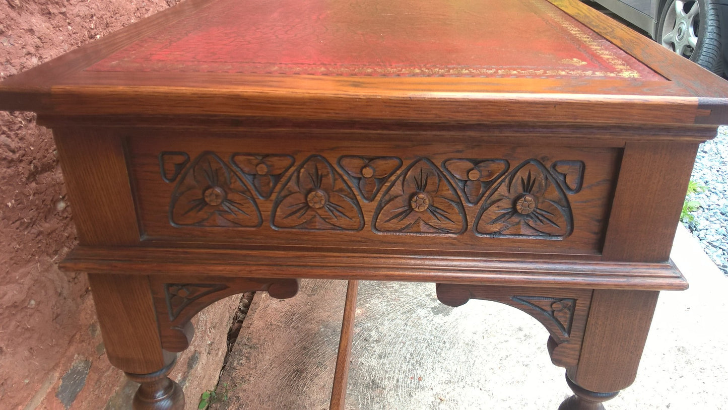 Stunning Vintage Old Charm Carved Oak Writing Table / Desk / Library Table