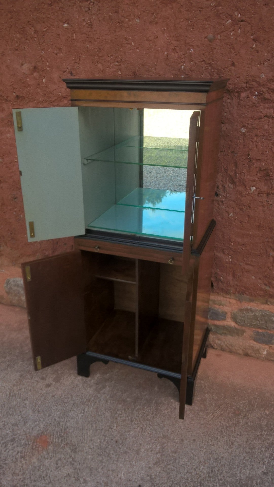 Stunning Burr Walnut Drinks Cabinet / Vintage Cocktail Cabinet