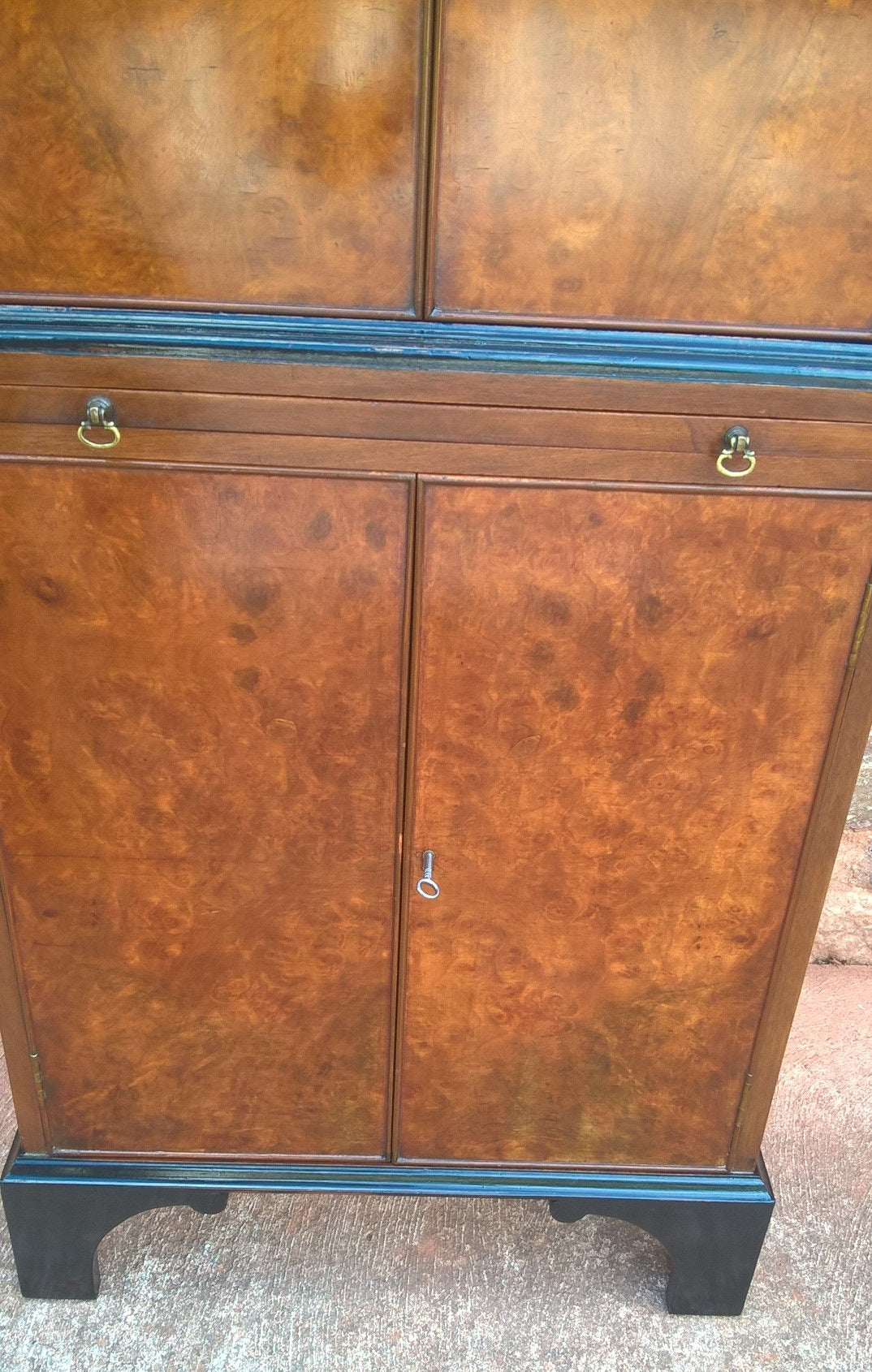 Stunning Burr Walnut Drinks Cabinet / Vintage Cocktail Cabinet