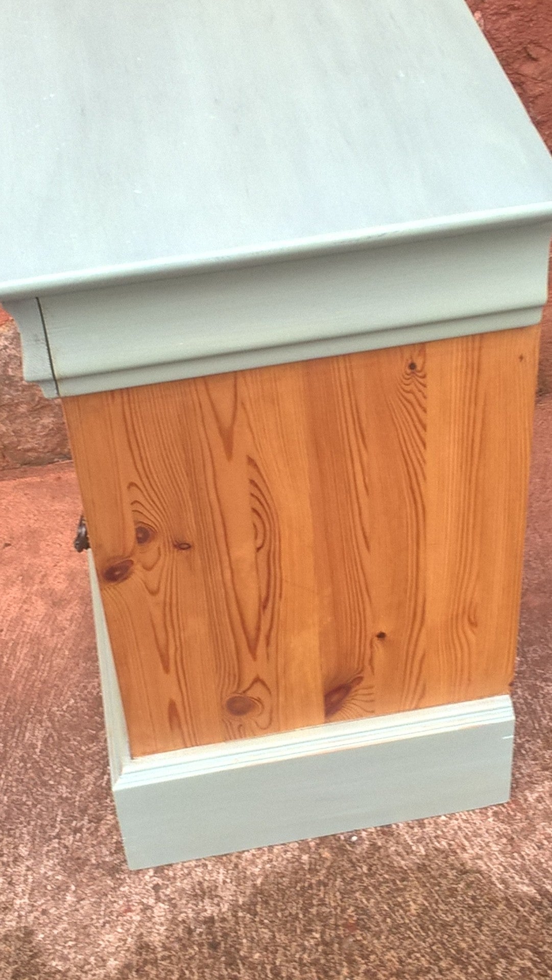 Attractive Pair Of Vintage Bedside Cabinets