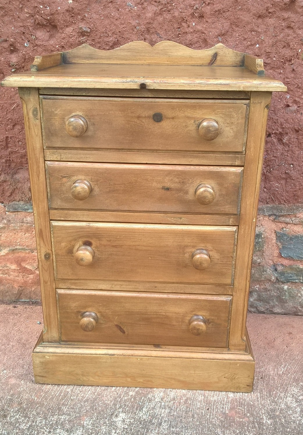 Lovely Pair Of Antique Style Pine Bedside Chests