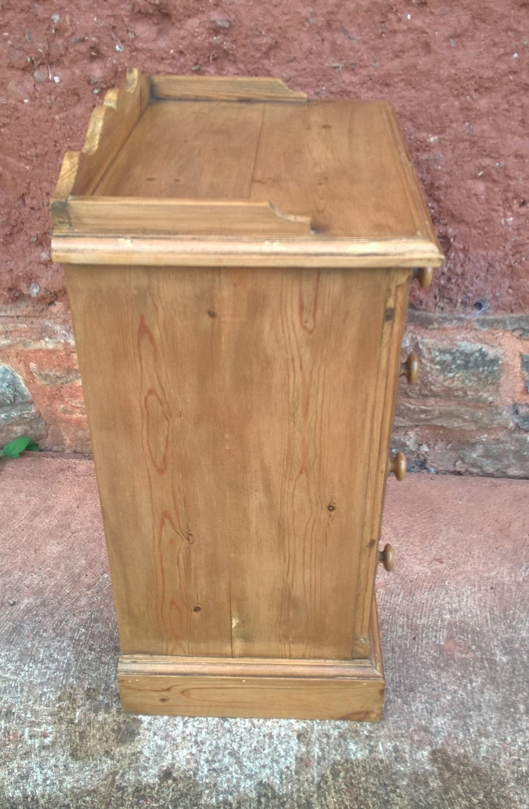 Lovely Pair Of Antique Style Pine Bedside Chests