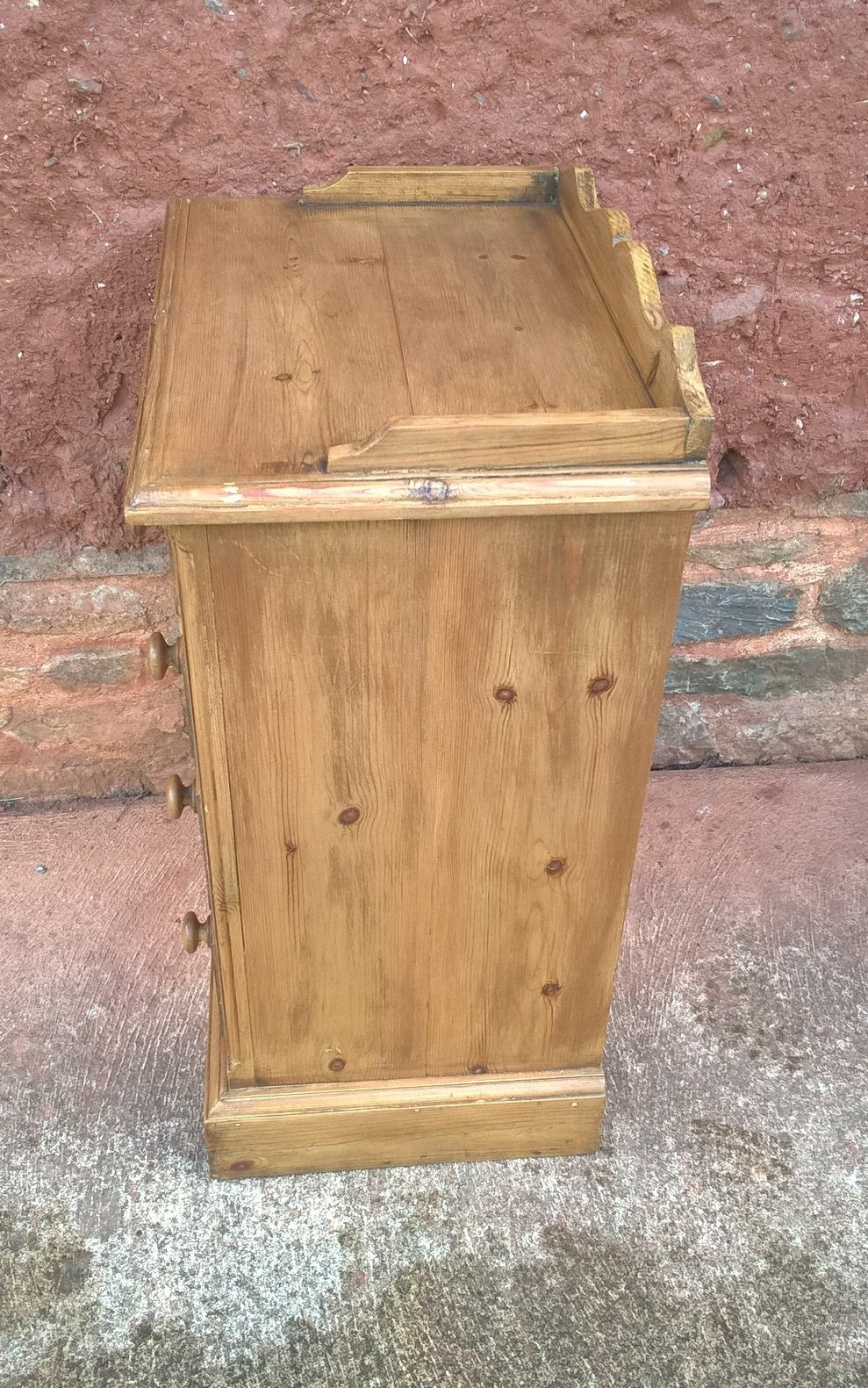 Lovely Pair Of Antique Style Pine Bedside Chests