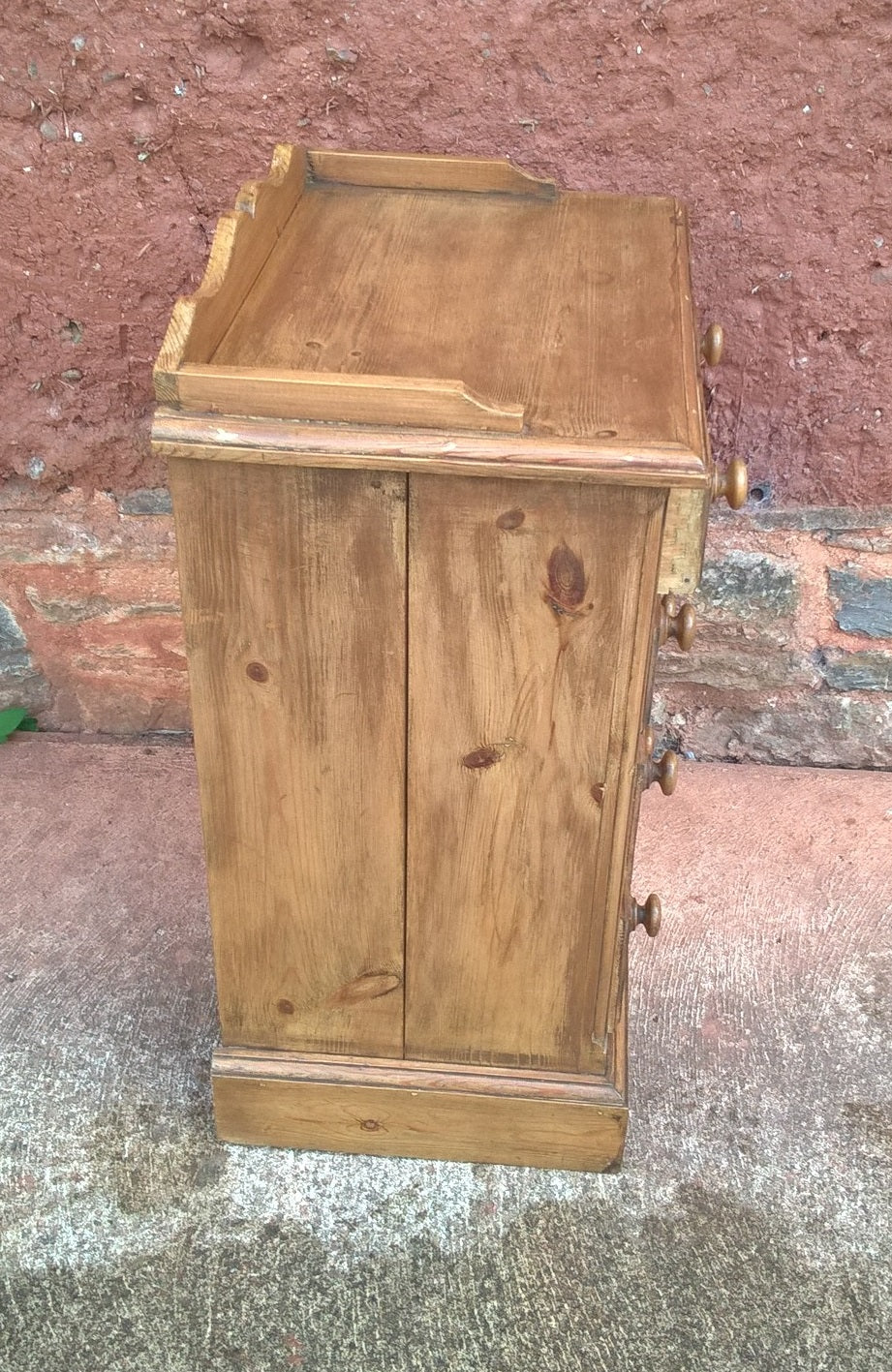 Lovely Pair Of Antique Style Pine Bedside Chests