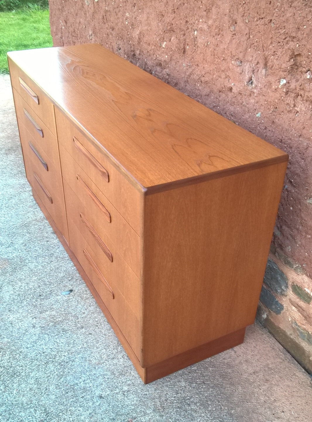 Retro Teak Chest Of Drawers By G Plan / Teak Chest of 8 Drawers