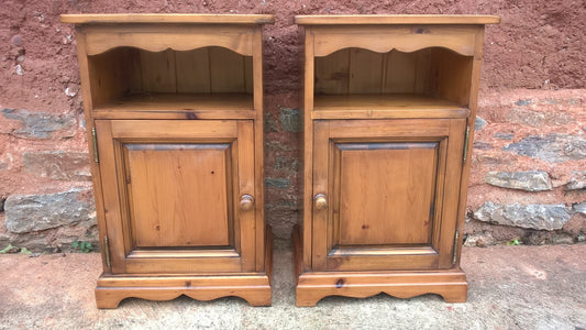 Pair Of Pine Bedside Cabinets / Solid Pine Pot Cupboards