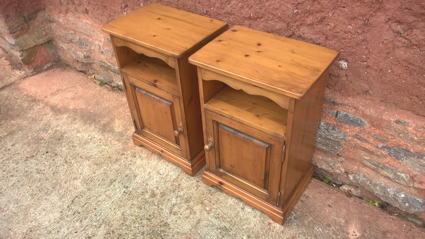 Pair Of Pine Bedside Cabinets / Solid Pine Pot Cupboards