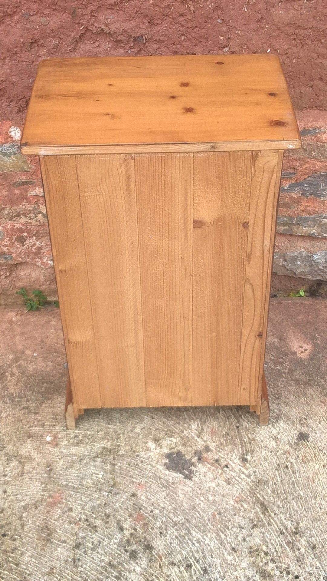 Pair Of Pine Bedside Cabinets / Solid Pine Pot Cupboards