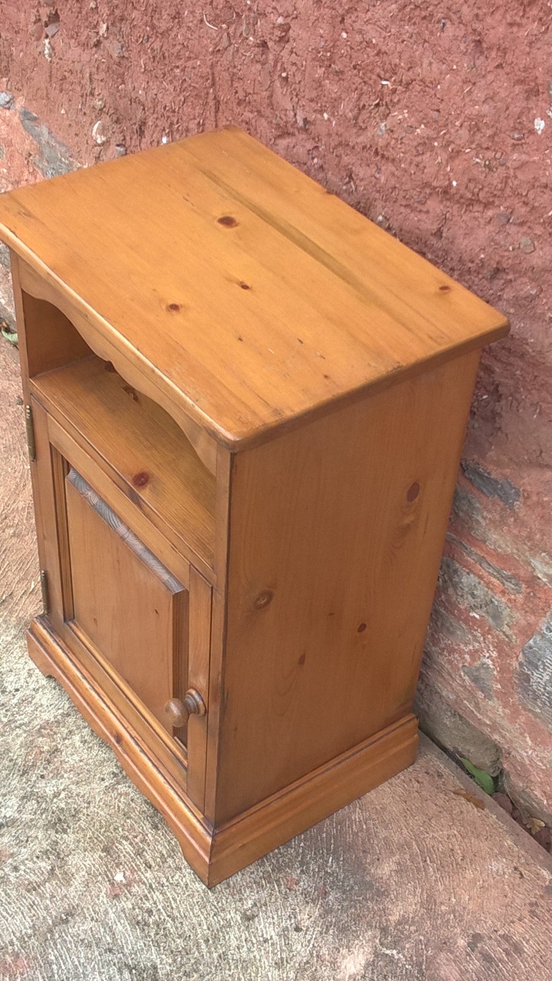 Pair Of Pine Bedside Cabinets / Solid Pine Pot Cupboards