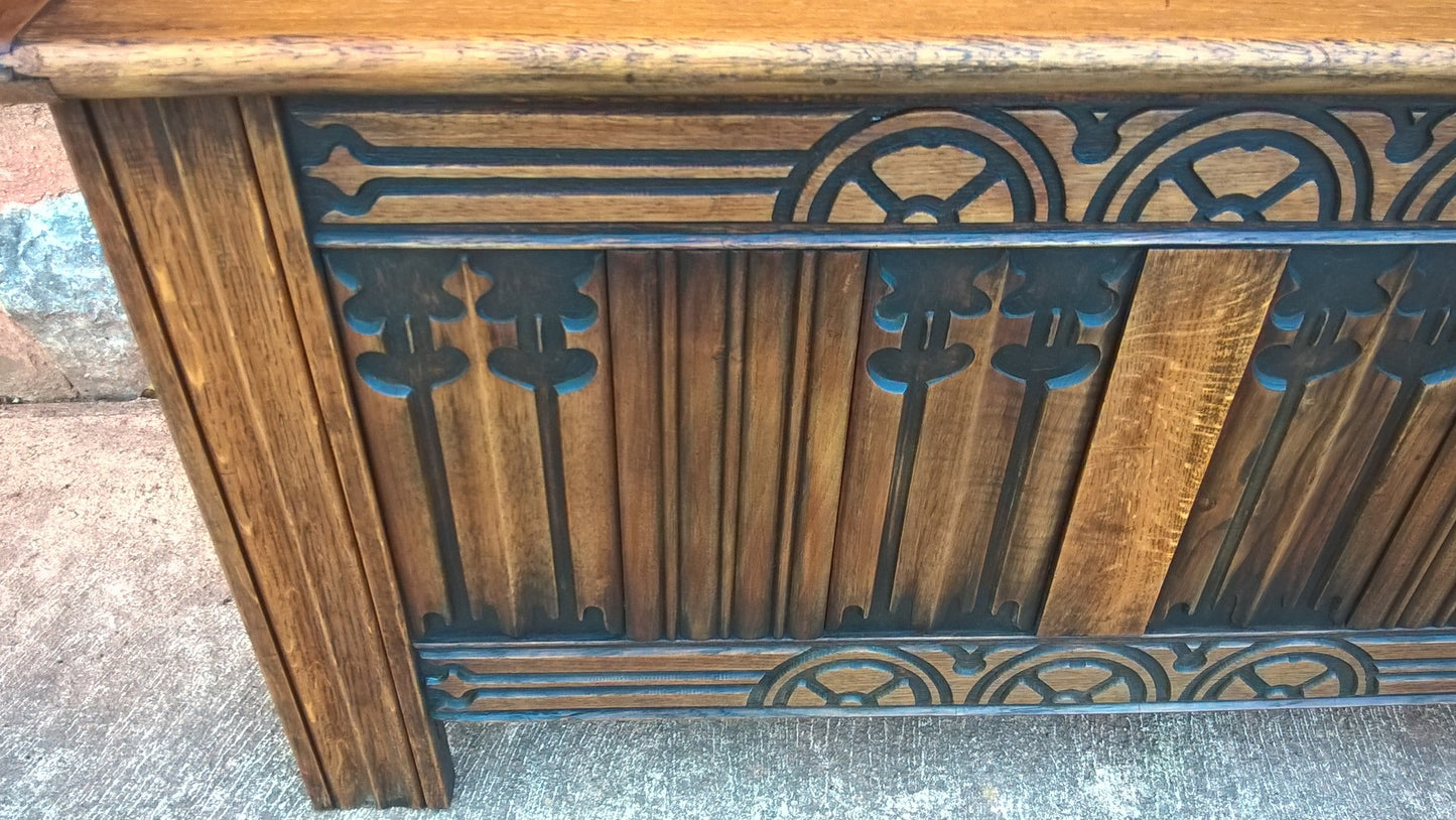 Carved Oak Vintage Coffer / Vintage Blanket Box / Oak Chest